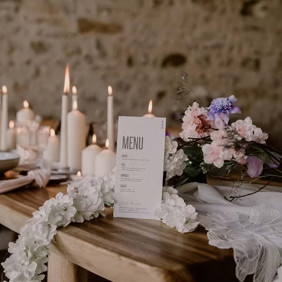 Menu mariage papier ensemencé moderne
