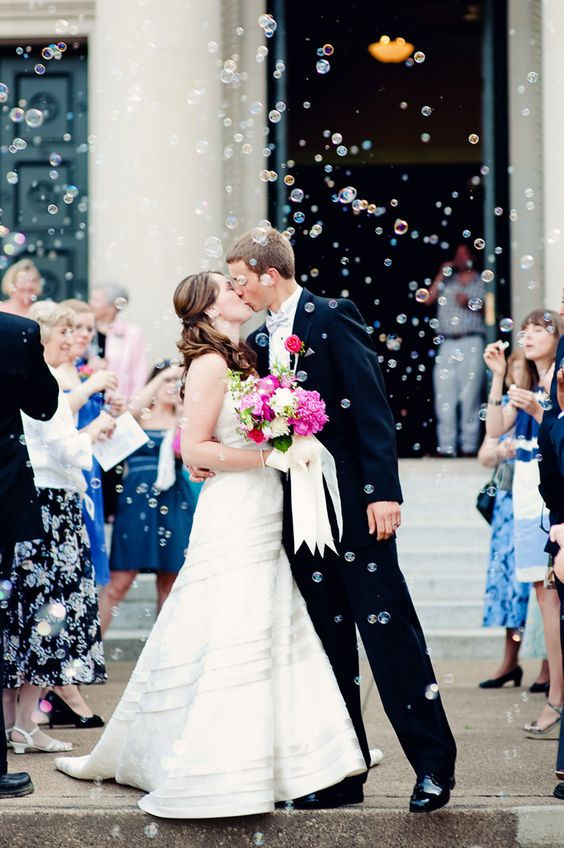 Sortie de cérémonie mariage bulles de savon