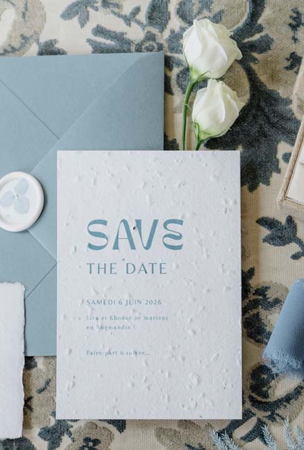Save the date mariage original bleu et blanc avec des graines